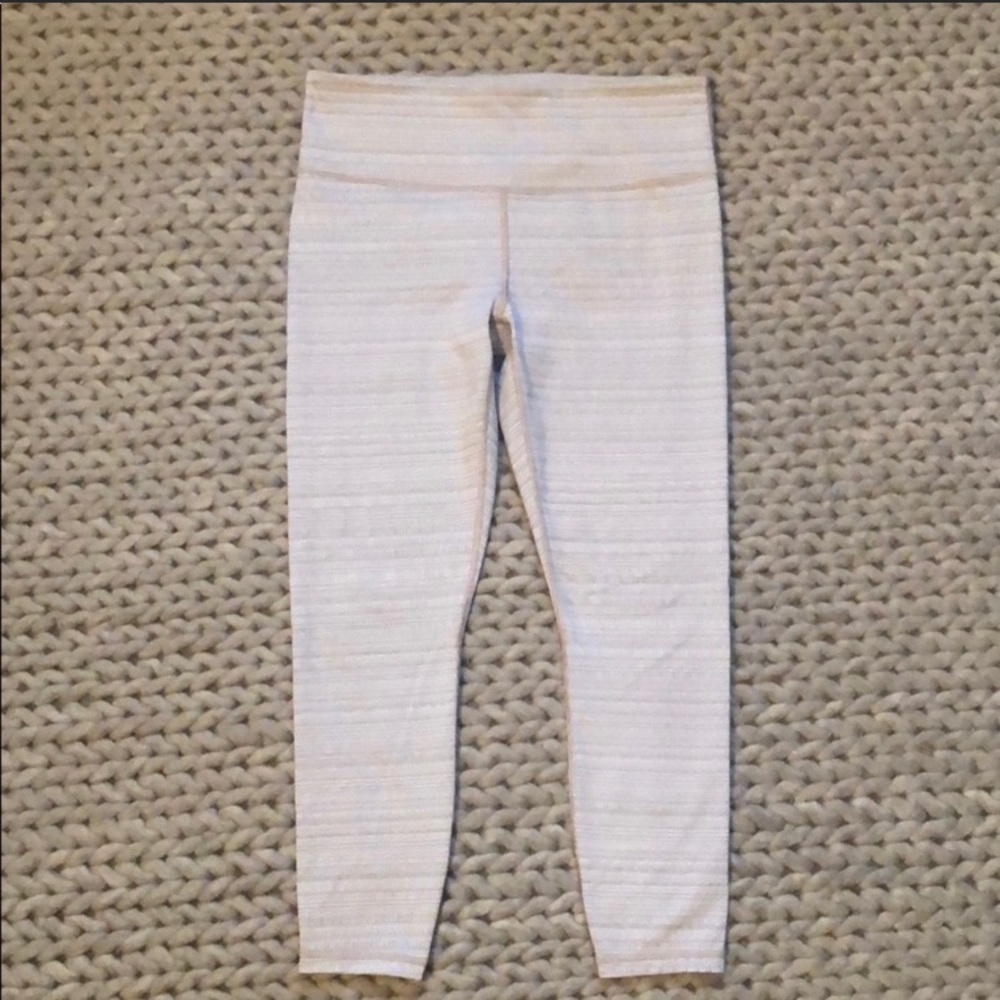 Athleta crop leggings. Size Large